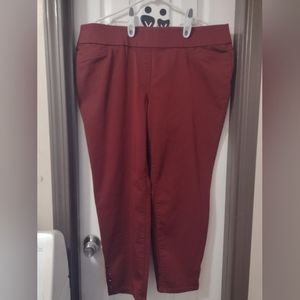 Capri pants (measurements in photos)